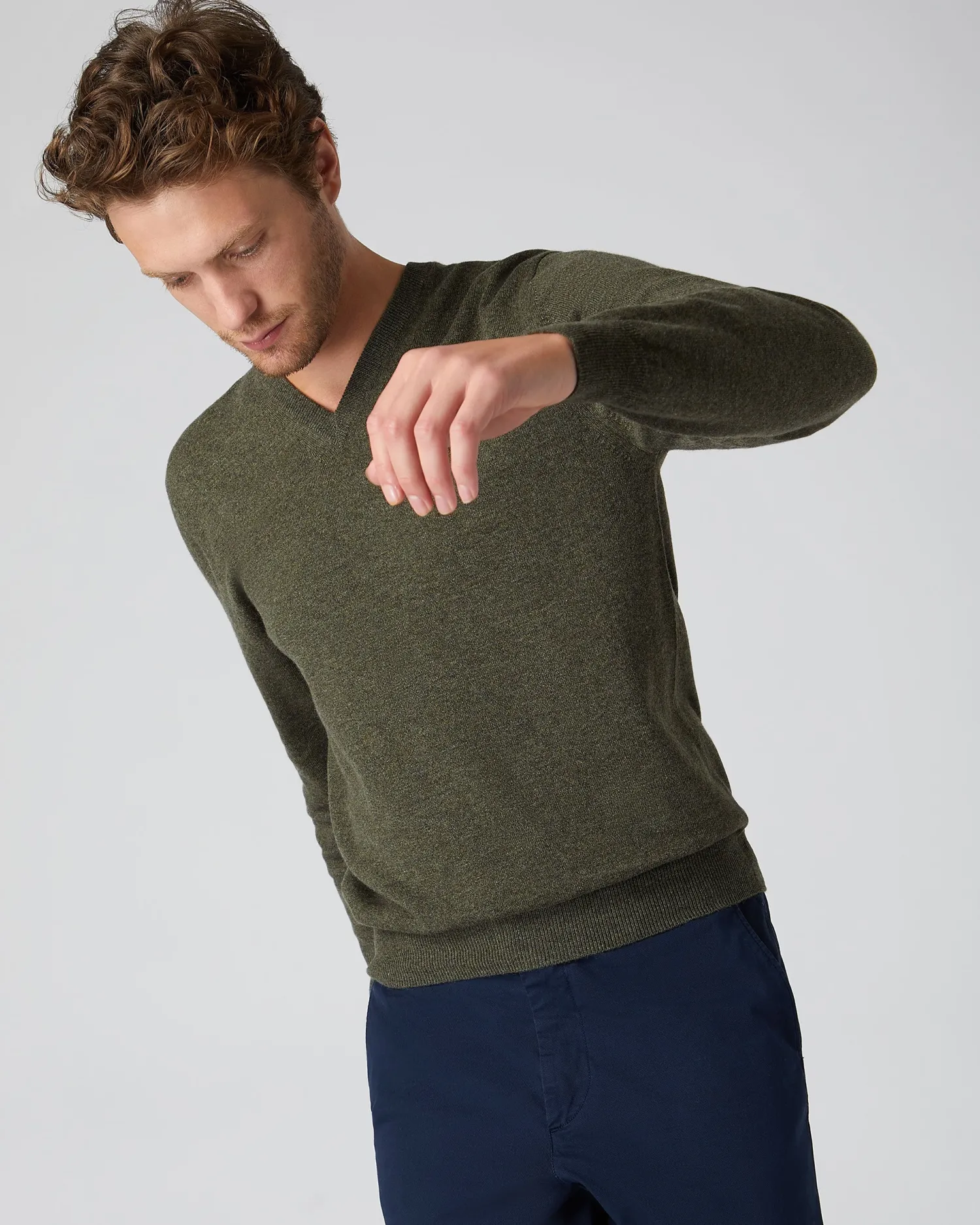 N.Peal Classic Cashmere | Green*Men's Burlington V Neck Cashmere Sweater