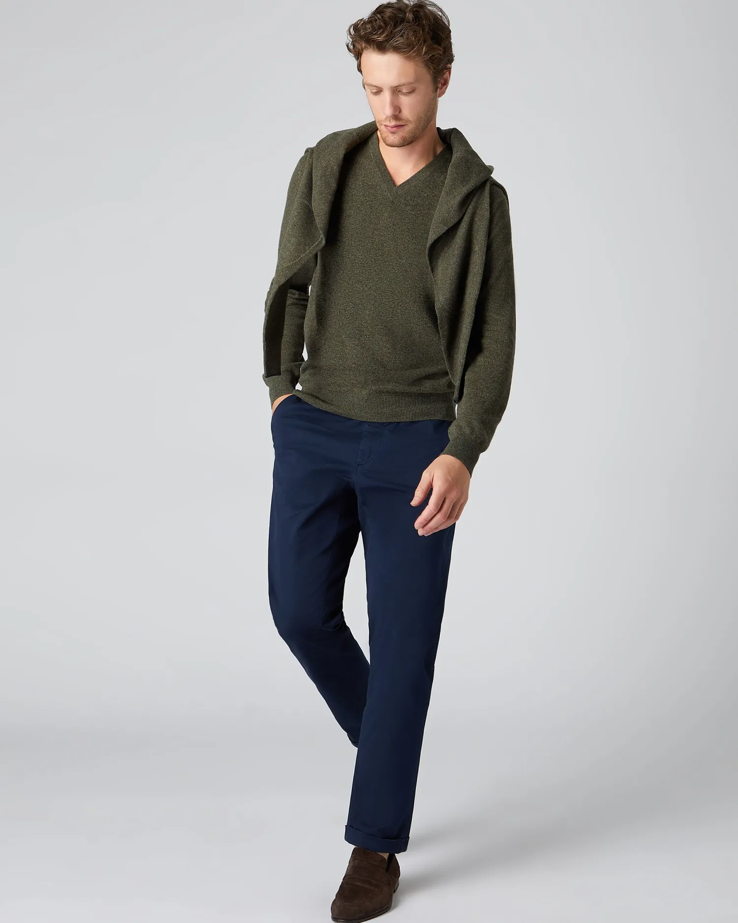 N.Peal Classic Cashmere | Green*Men's Burlington V Neck Cashmere Sweater