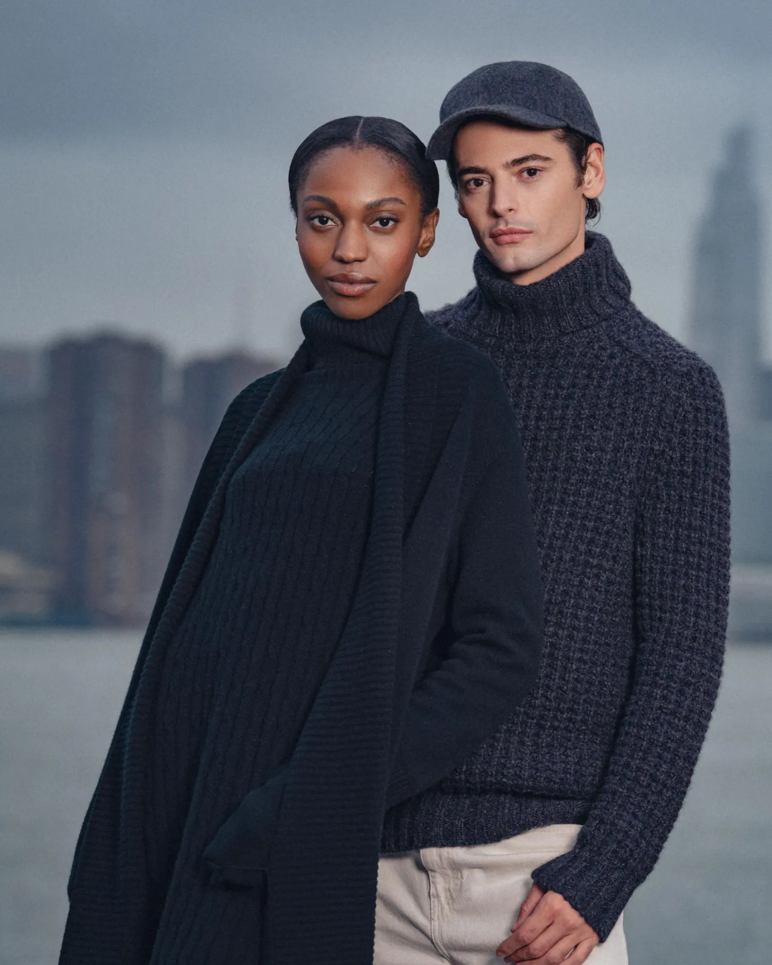 N.Peal Dark Grey | Textured Knits*Men's Chunky Moss Stitch Turtle Neck Cashmere Sweater