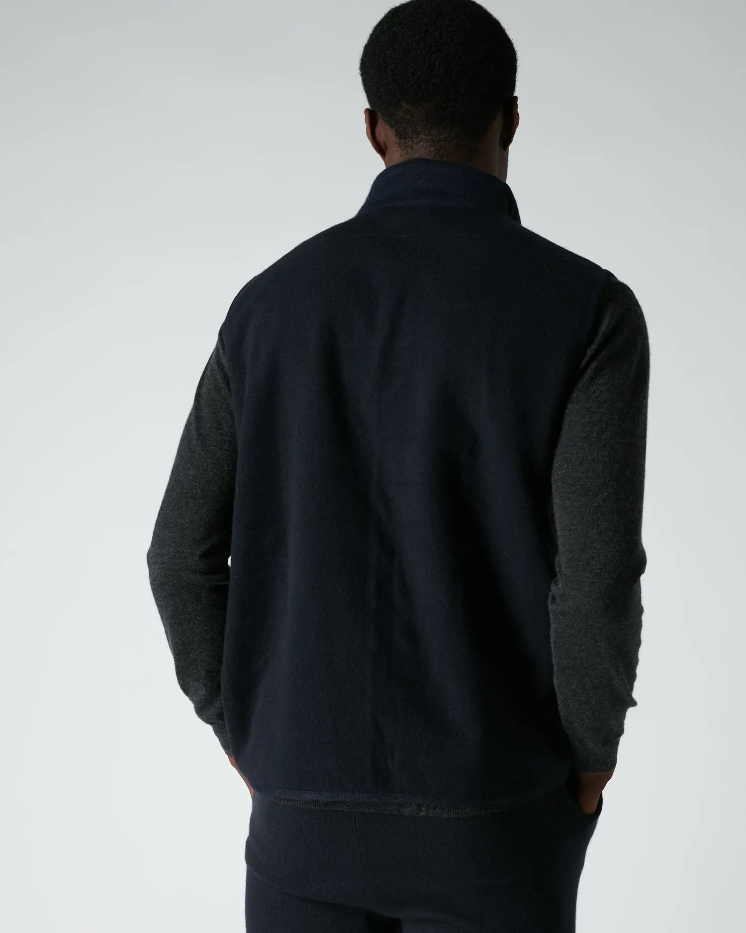 Women N.Peal Navy | Navy*Men's Smithfield Fine Gauge Cashmere Padded Gilet