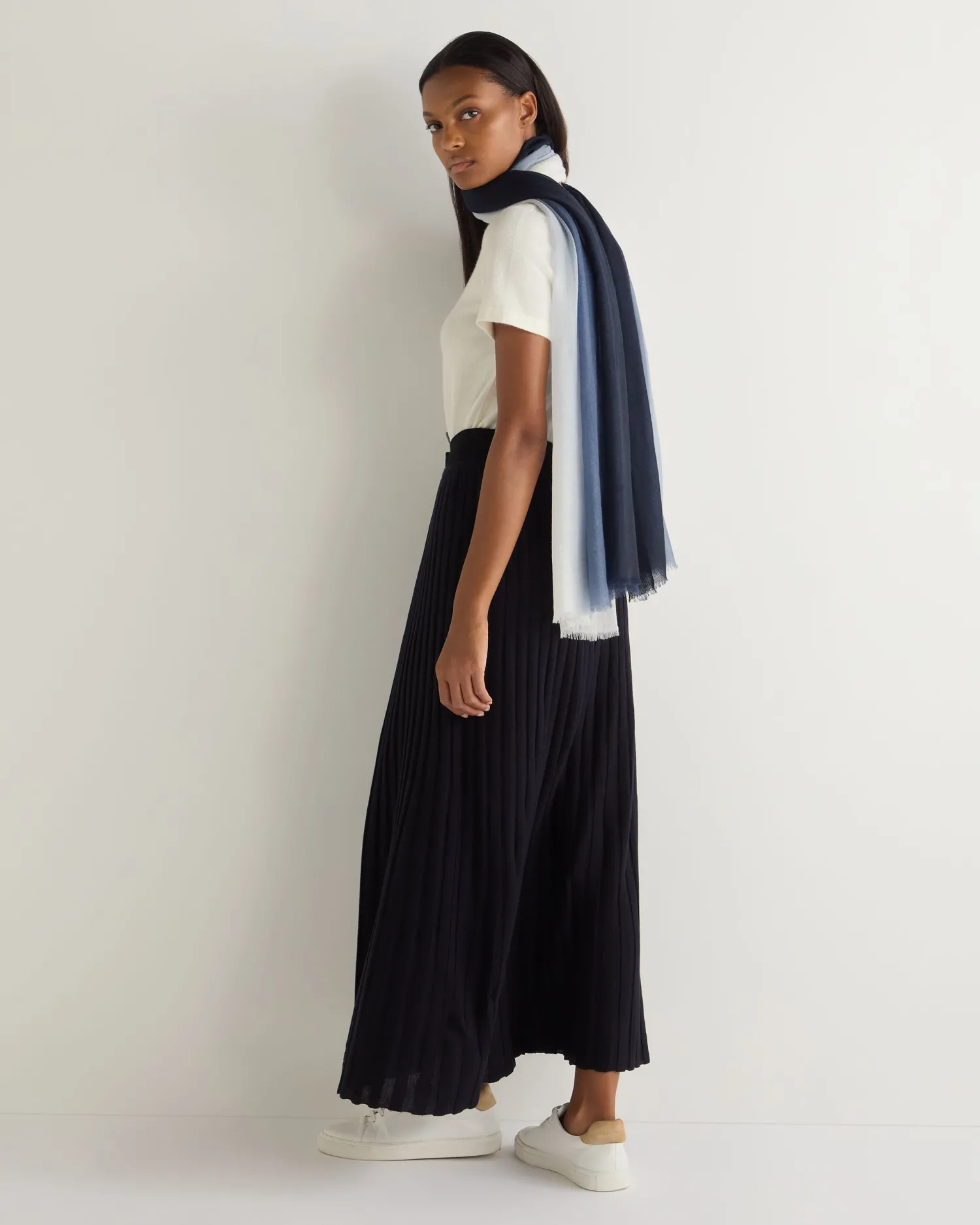 Women N.Peal Cashmere Scarves | Brooklyn*Women's Dip Dye Cashmere Scarf