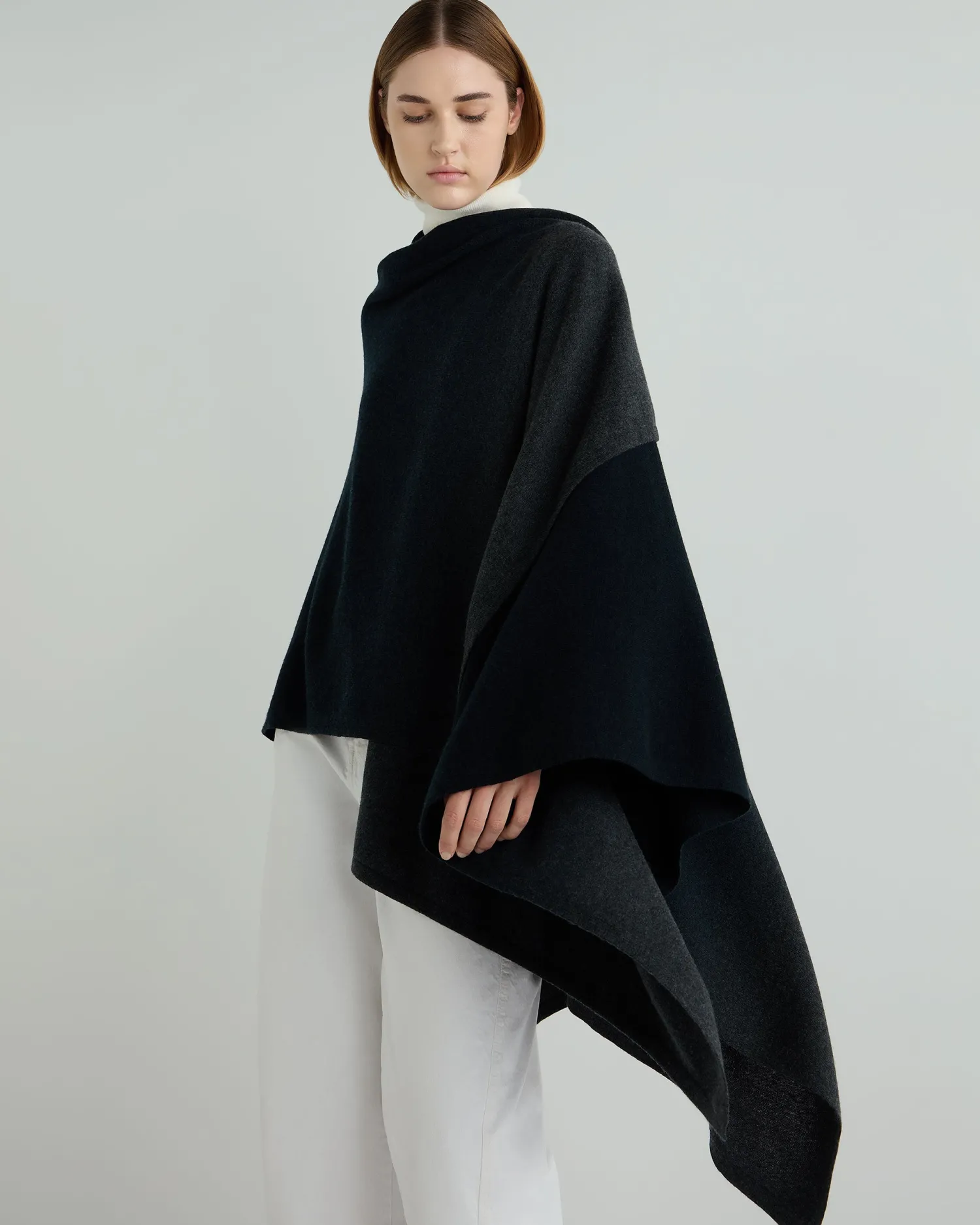 Women N.Peal Navy | Blue*Women's Lily Ombre Cashmere Cape